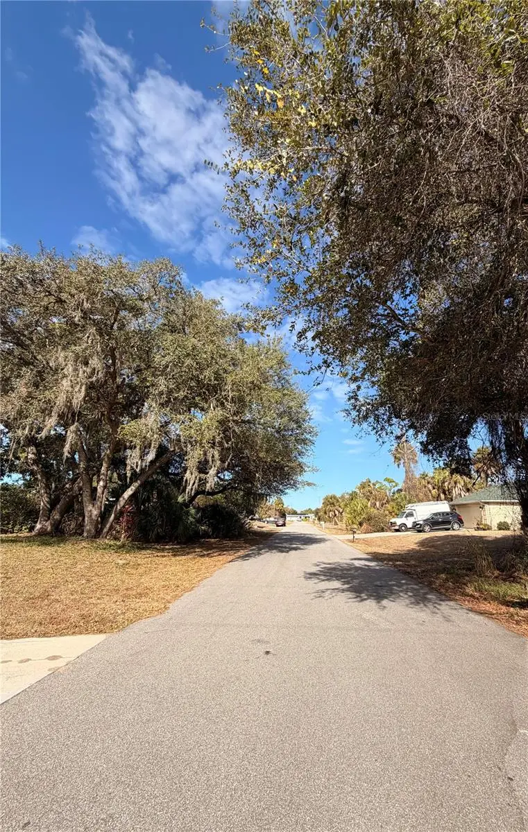 384 Skyland Lane, FL