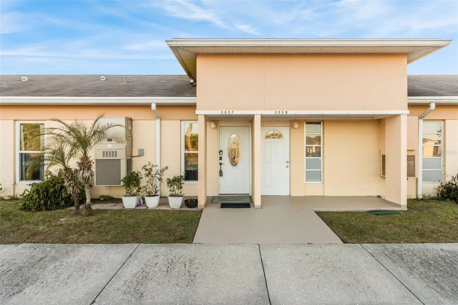 3037 Club Cir, FL