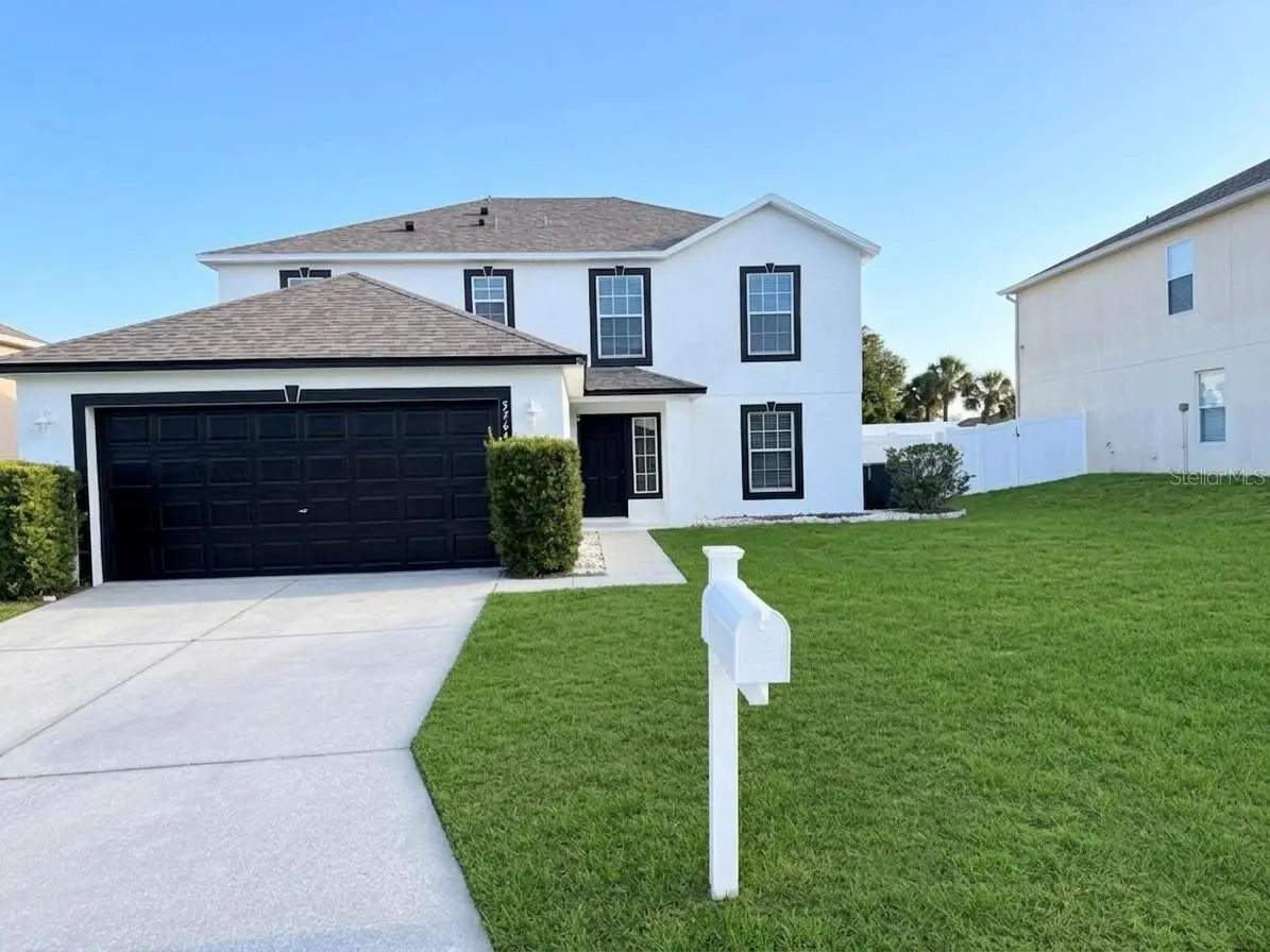 5764 Royal Hills Circle, FL