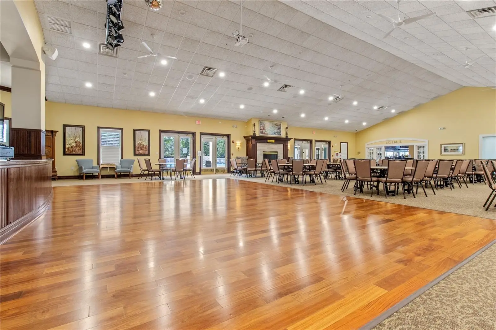 11911 Valley Falls Loop, FL