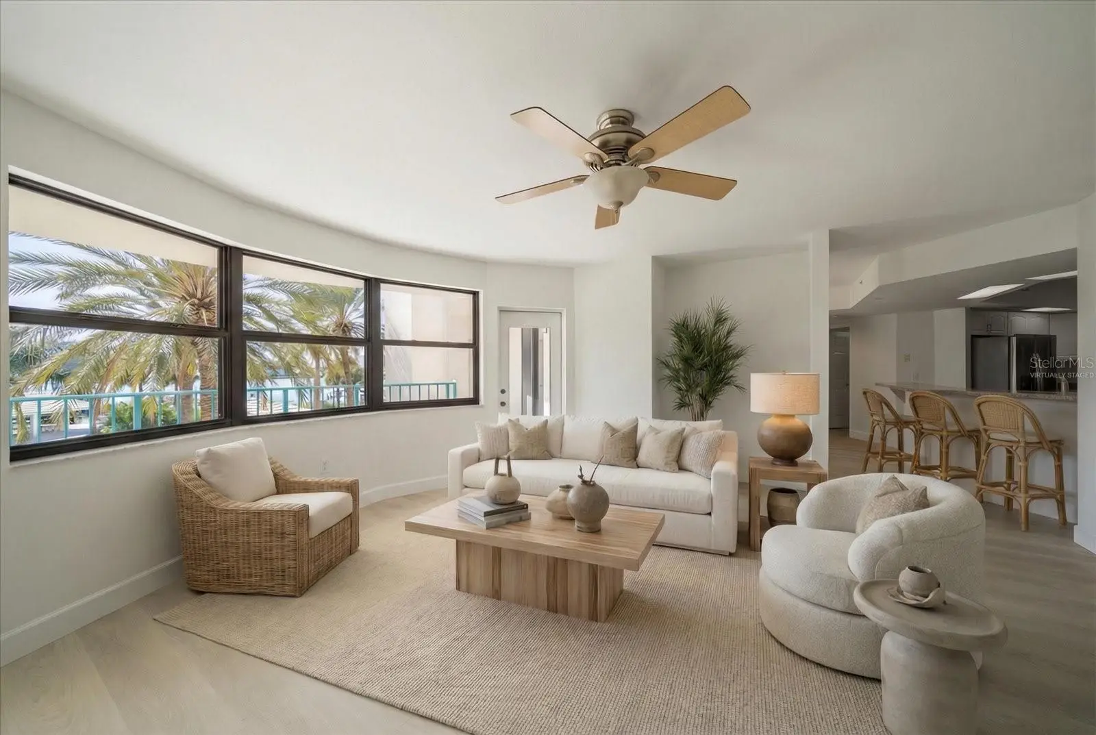 670 Island Way, FL