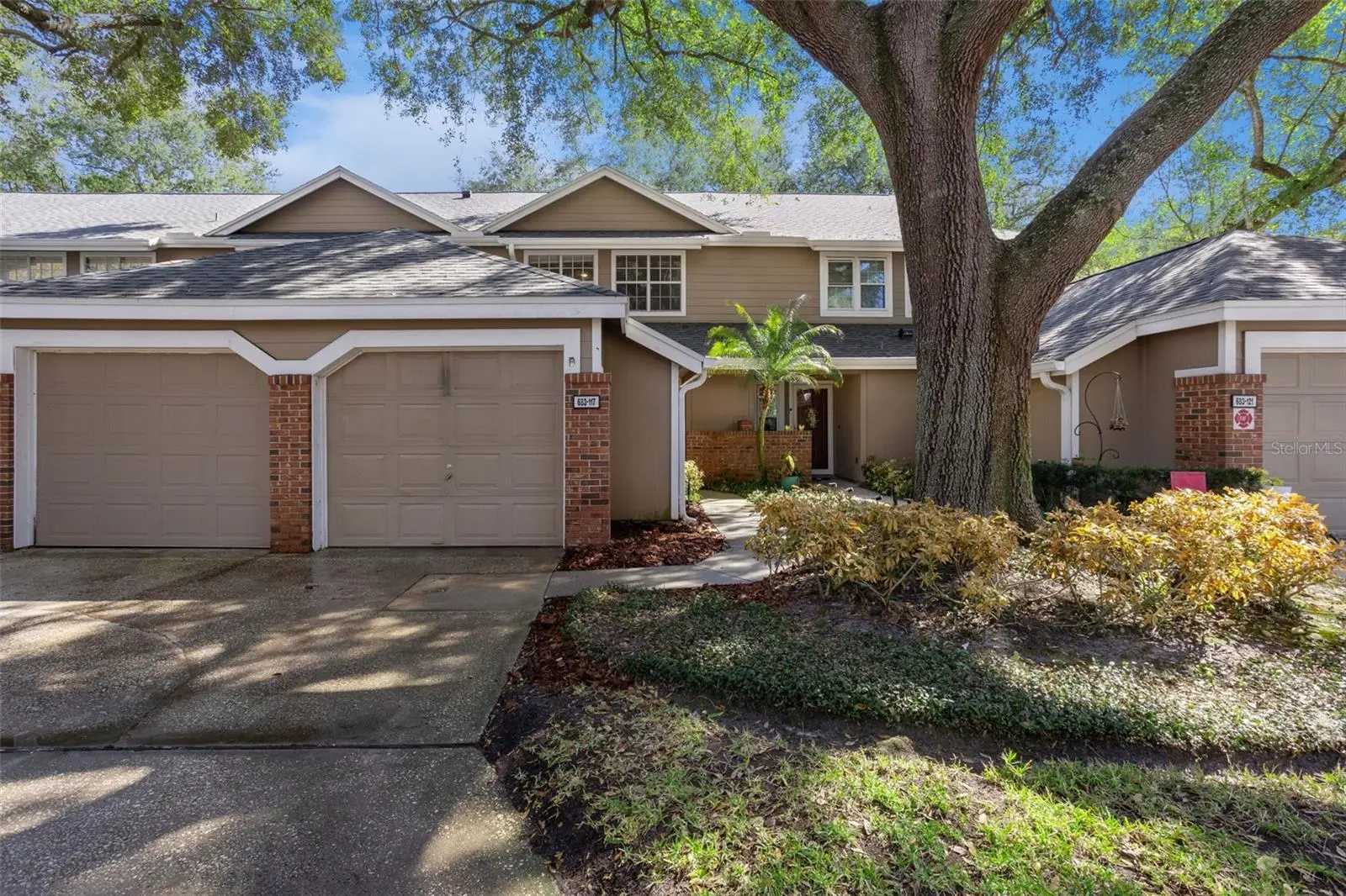 683 Post Oak Circle, FL