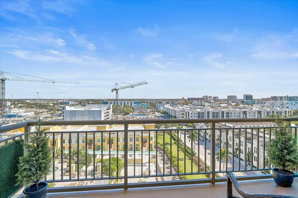 800 Tamiami Trail, FL