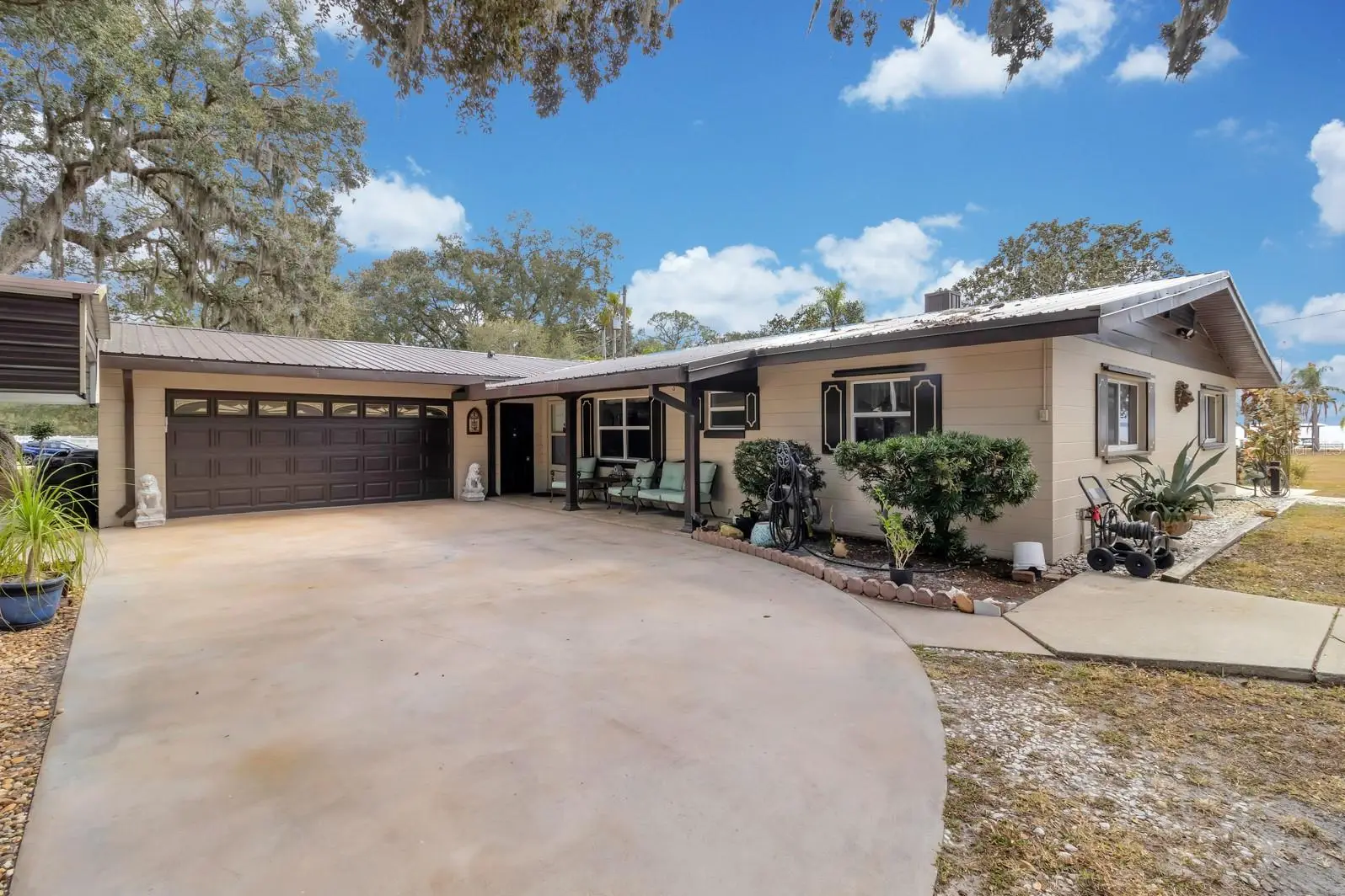 5870 Alligator Lake Shore, FL