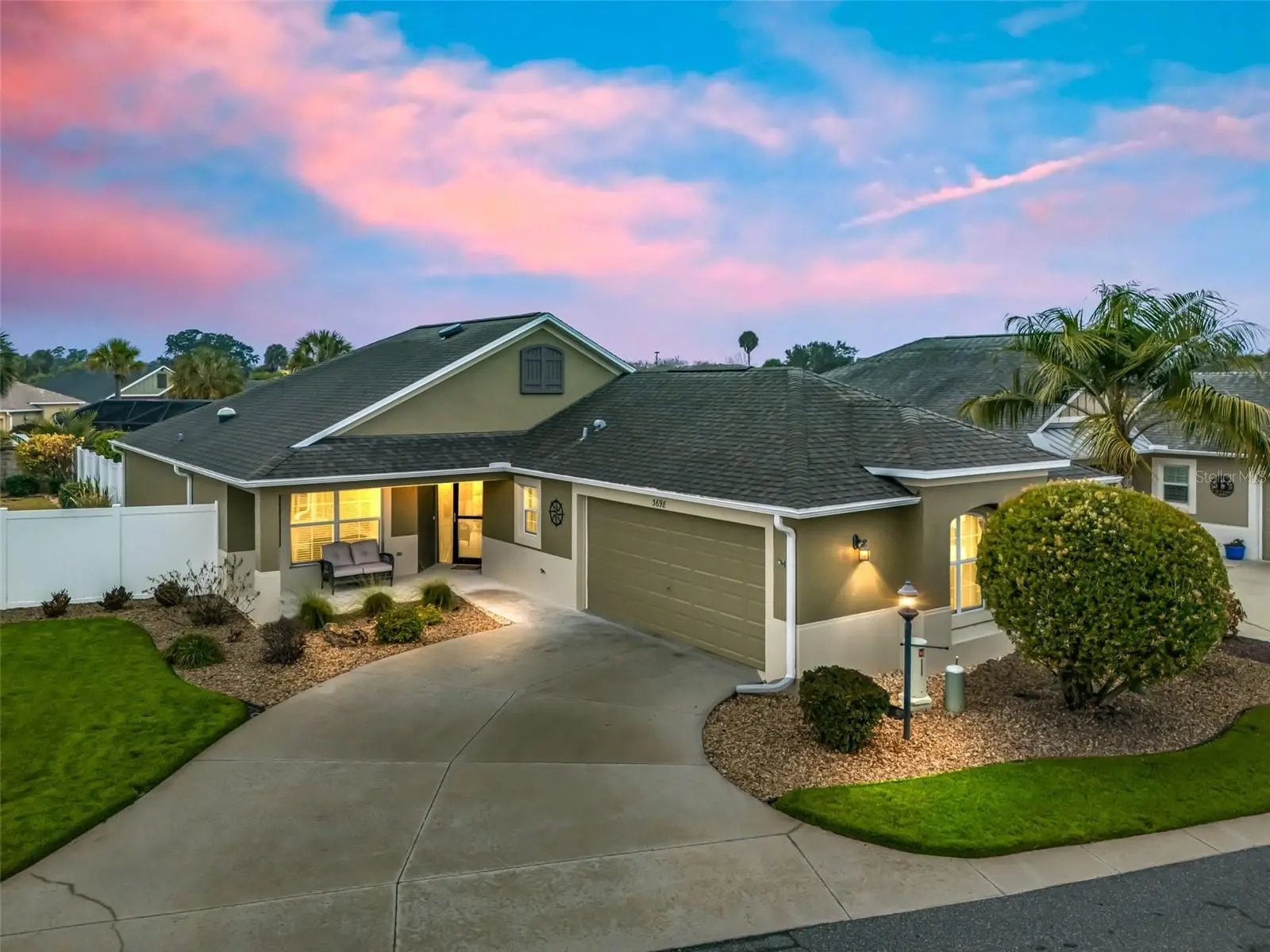 3698 Robertson Way, FL