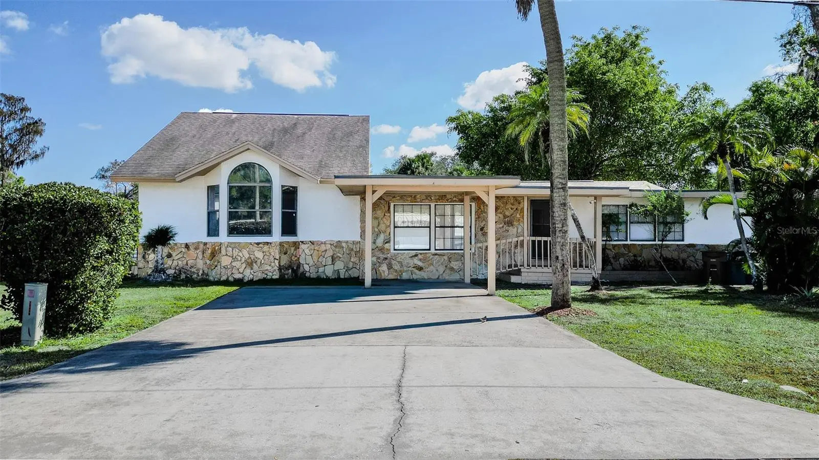 599 Carolina Avenue, FL