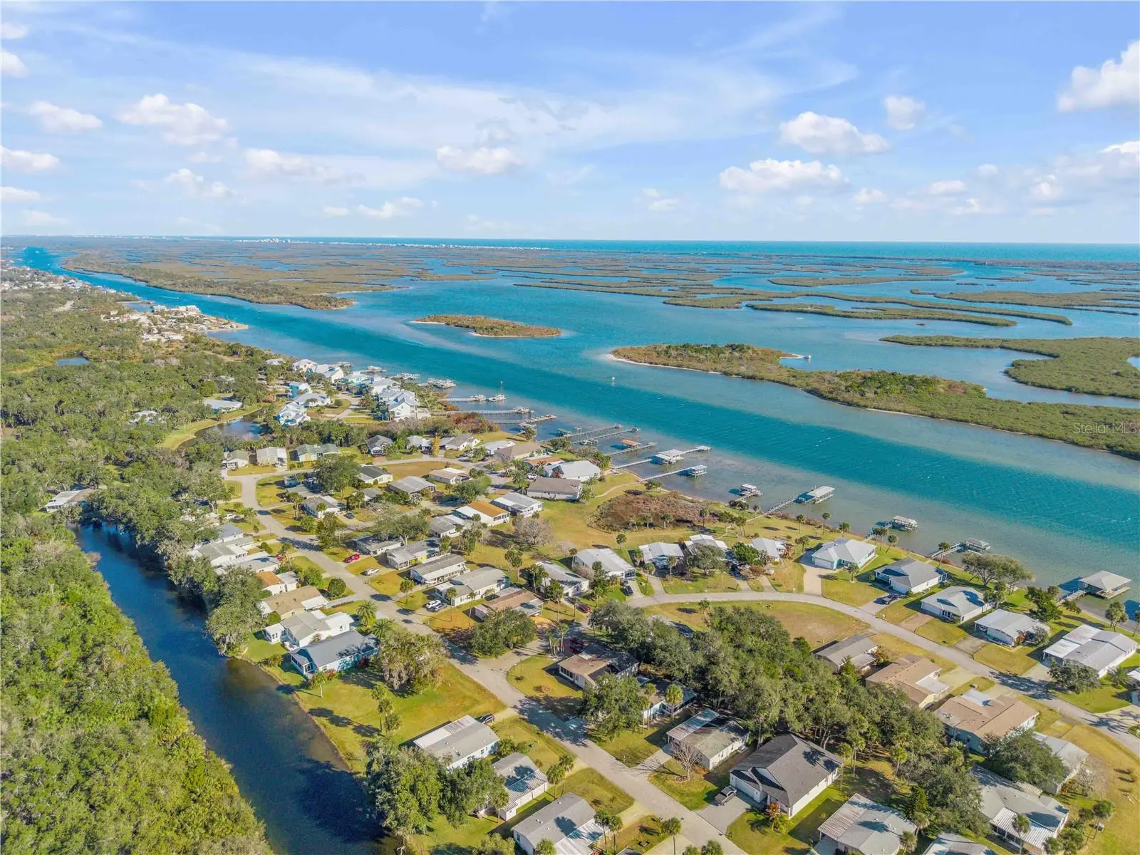 290 Navajo Drive, FL
