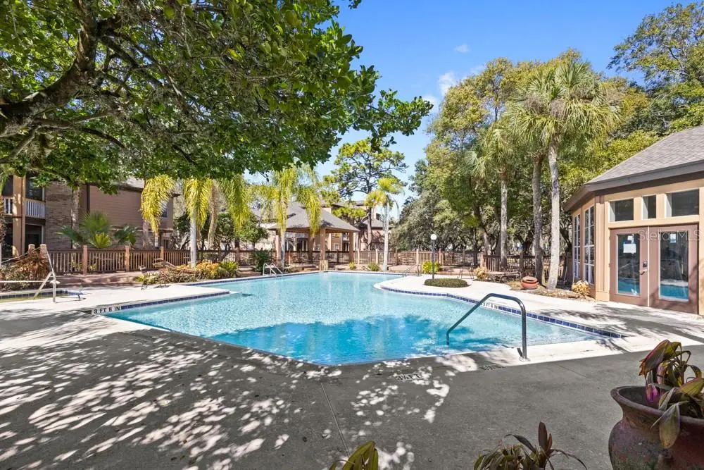 486 Pin Oak Place, FL