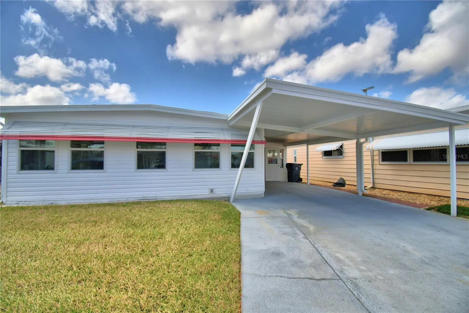 145 Holiday Lane, FL