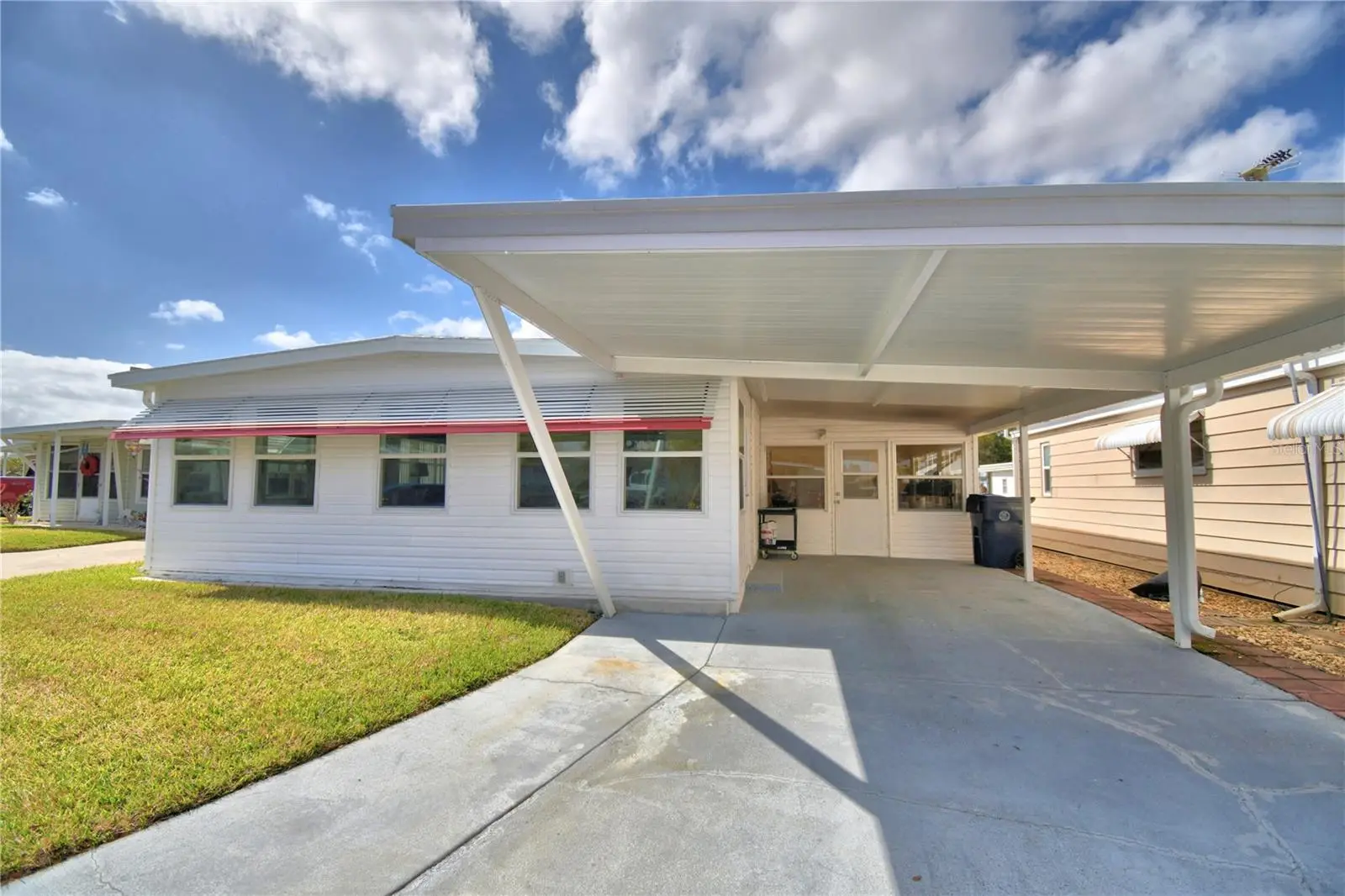 145 Holiday Lane, FL