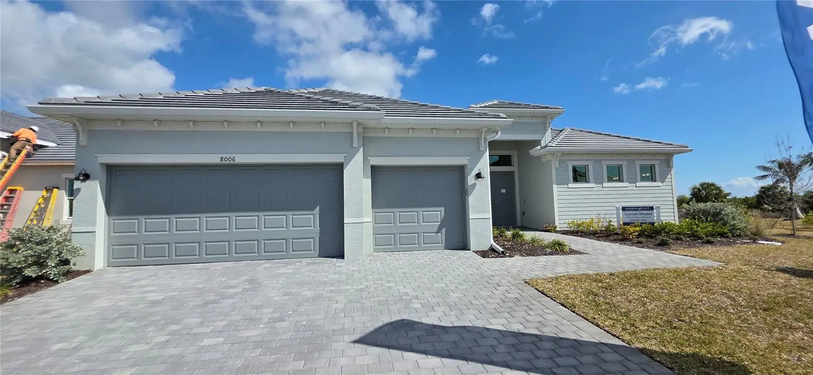 8006 Lakes Edge Lane, FL