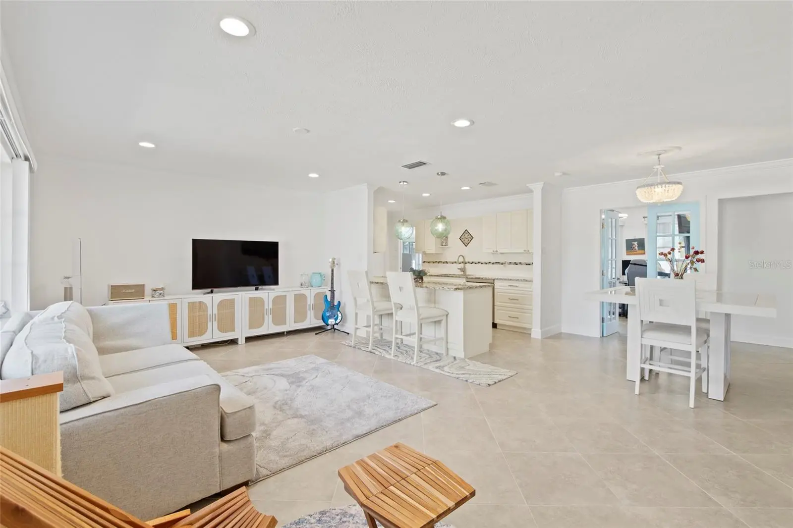 6725 Roxbury Drive, FL