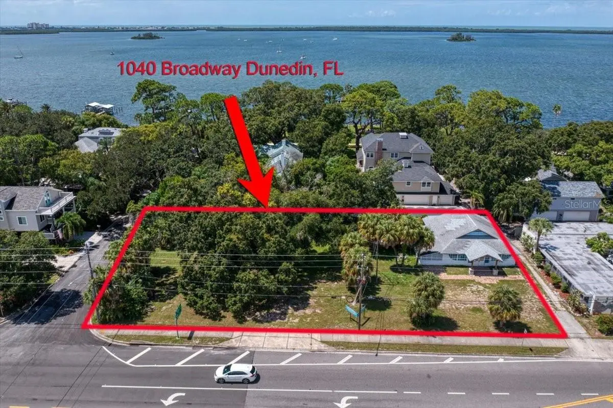 1040 Broadway, FL