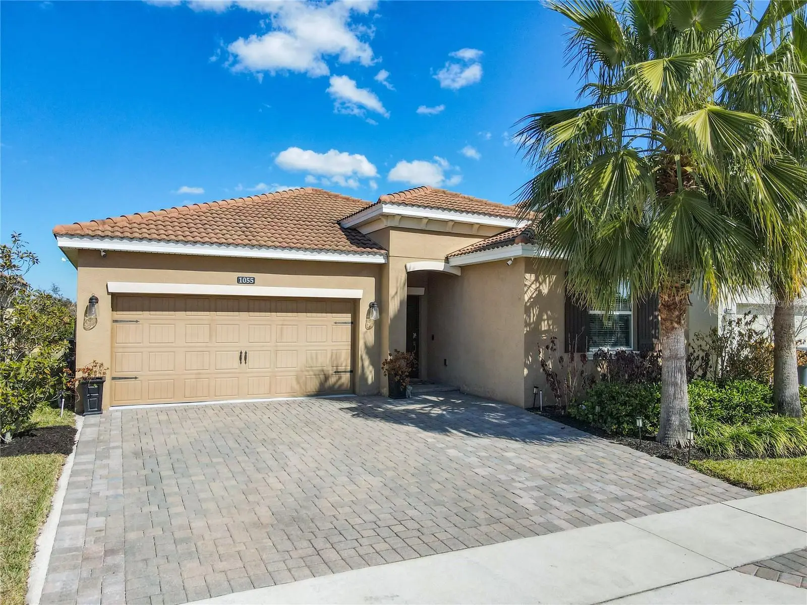 1055 Oak Bluff Drive, FL