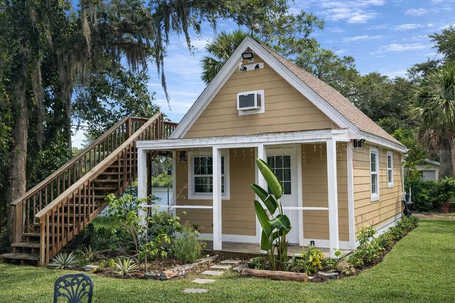 321 Roslyn Avenue, FL