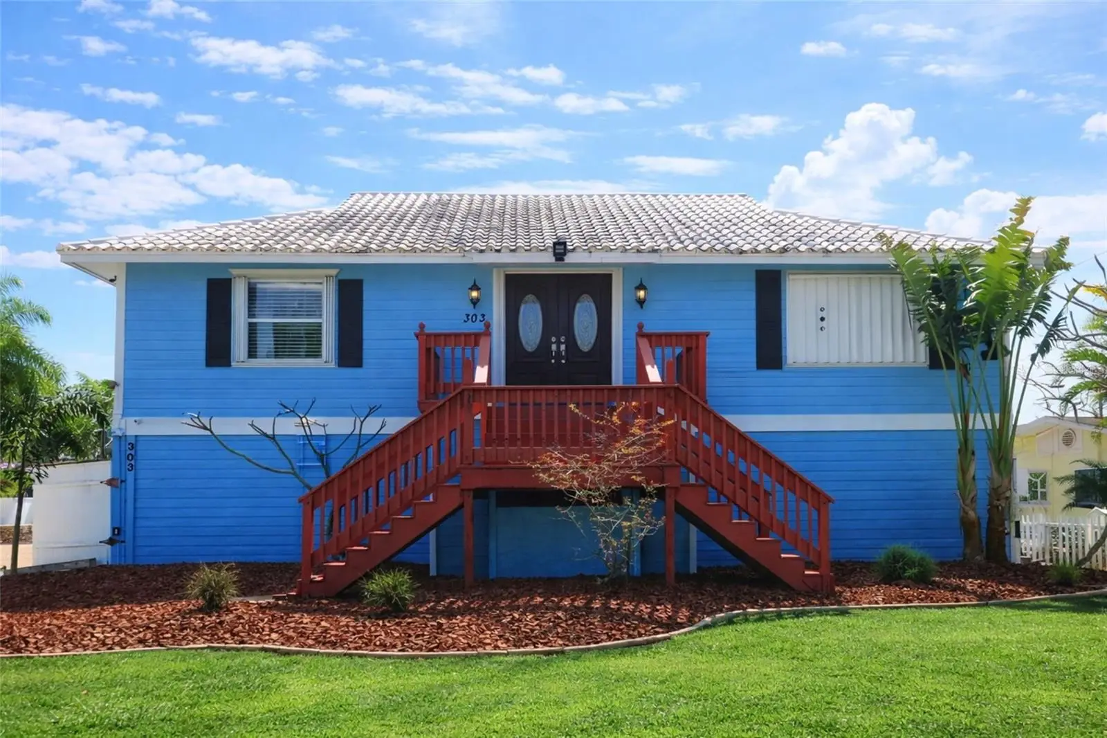 303 Lagoon Drive, FL