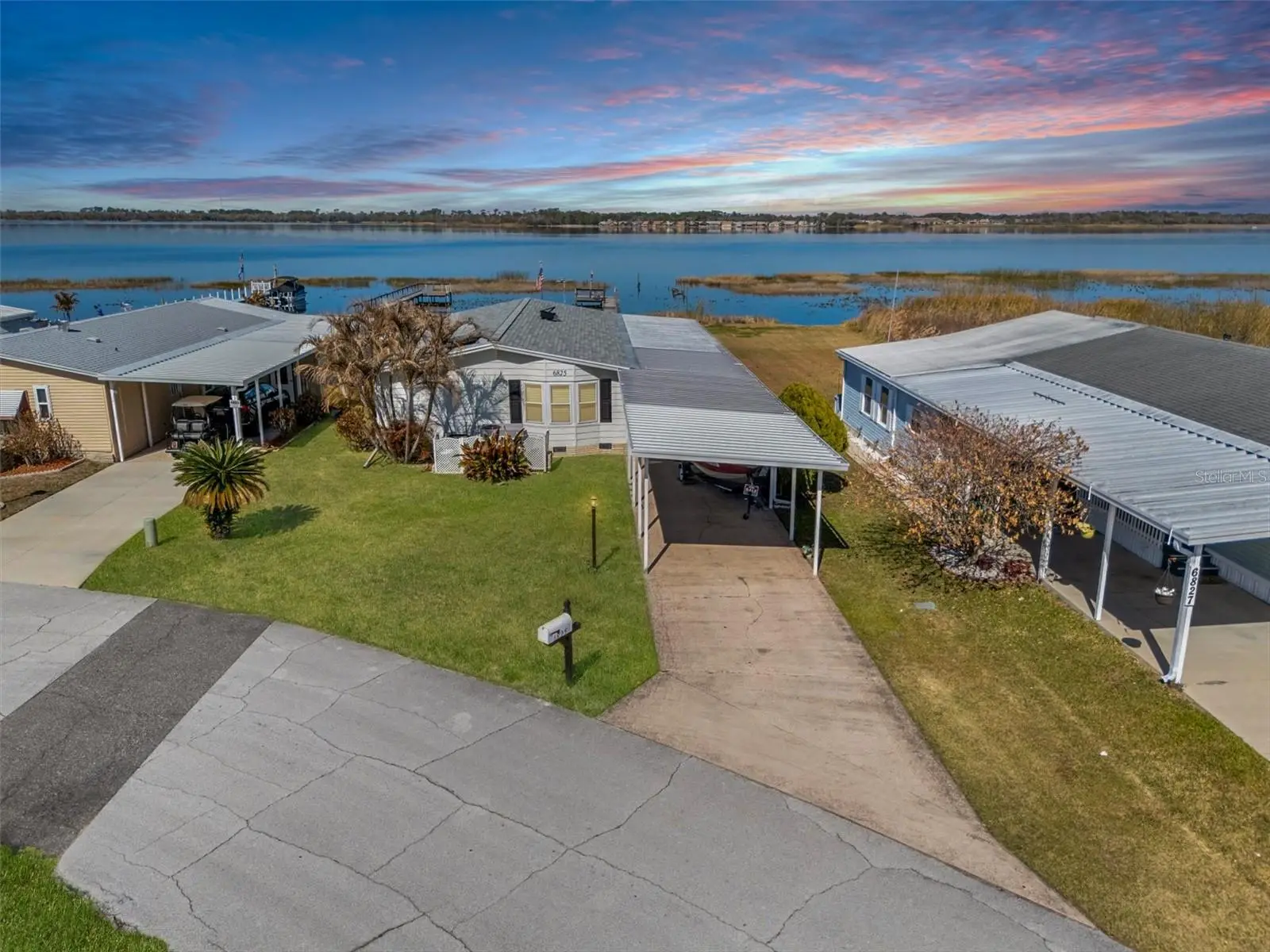 6825 Lake Henry Drive, FL