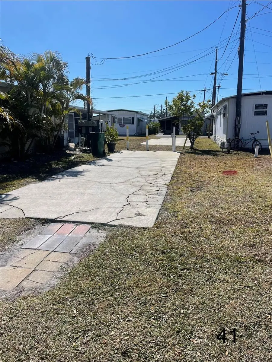 41 Illinois Street, FL