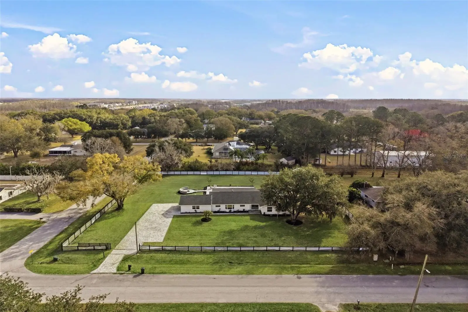 2338 Meadowbrook Drive, FL