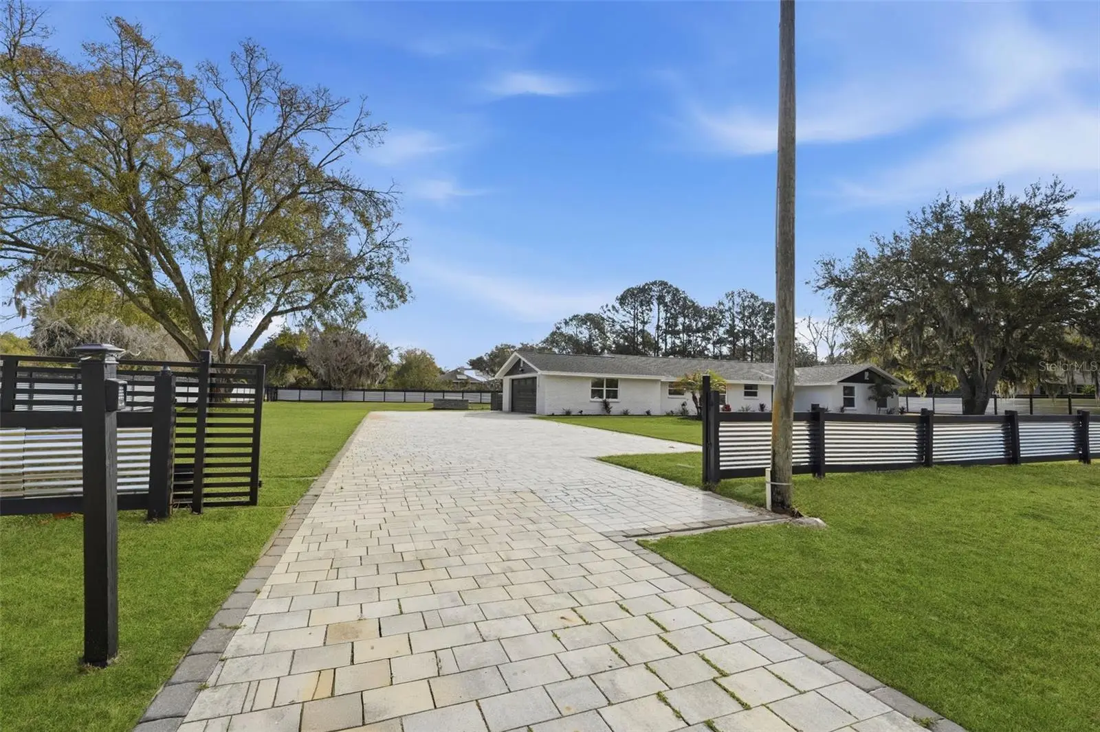 2338 Meadowbrook Drive, FL