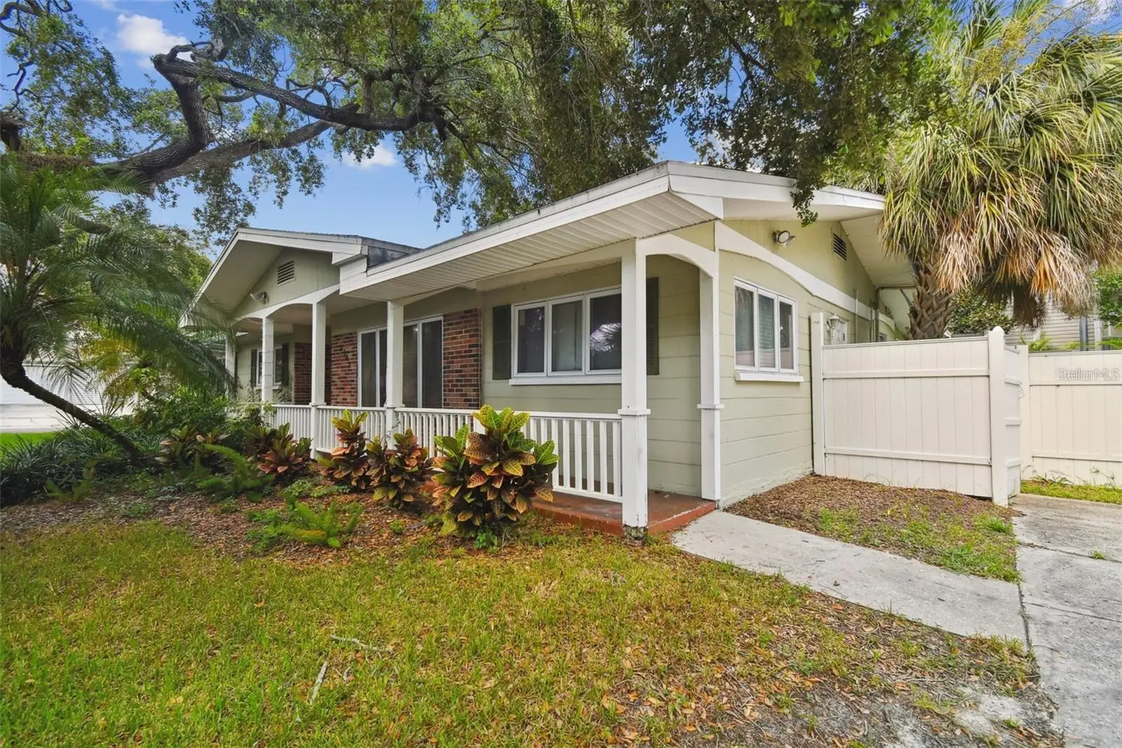 2302 Arrawana Avenue, FL