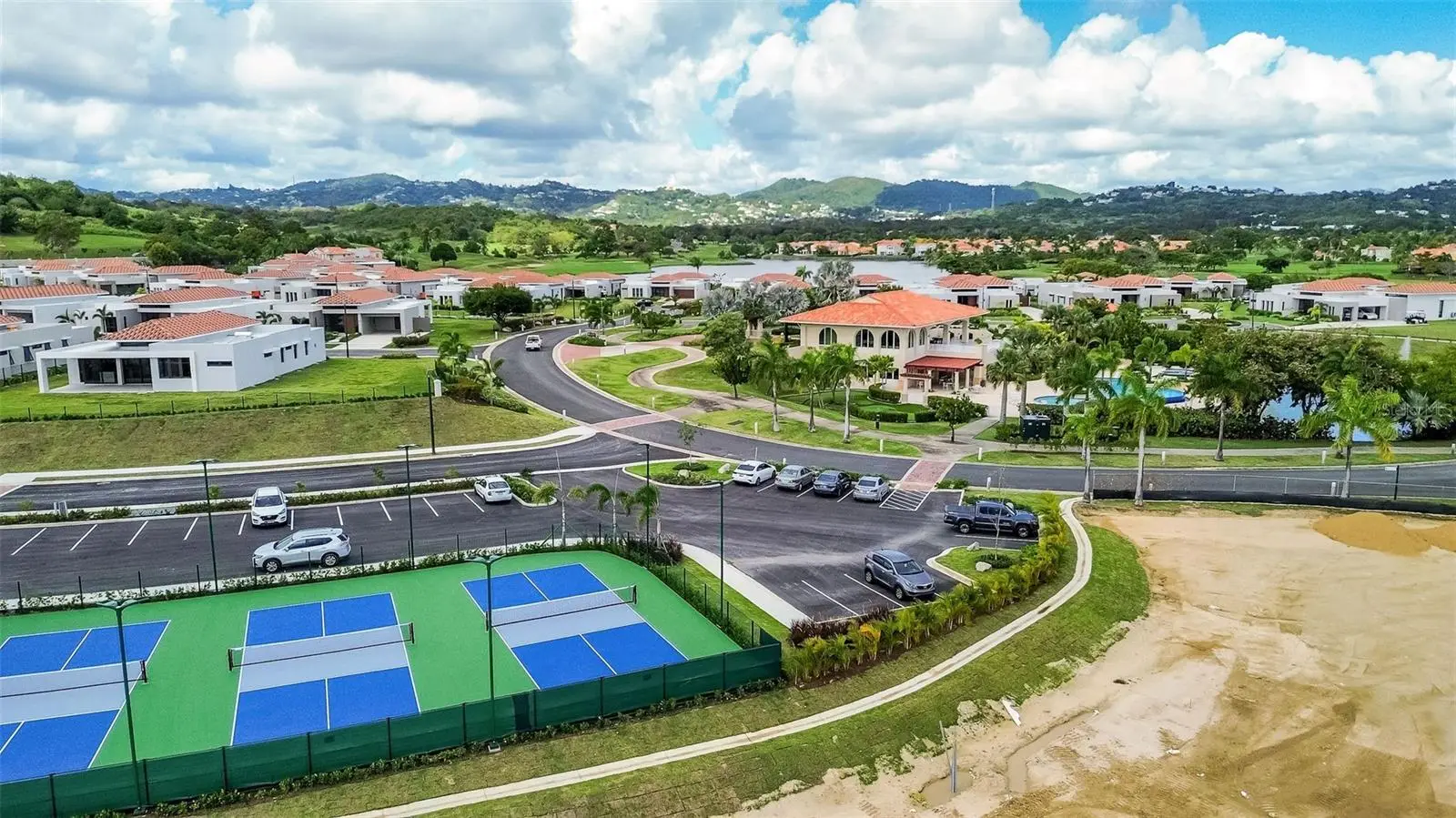 #1 Los Lagos, PR