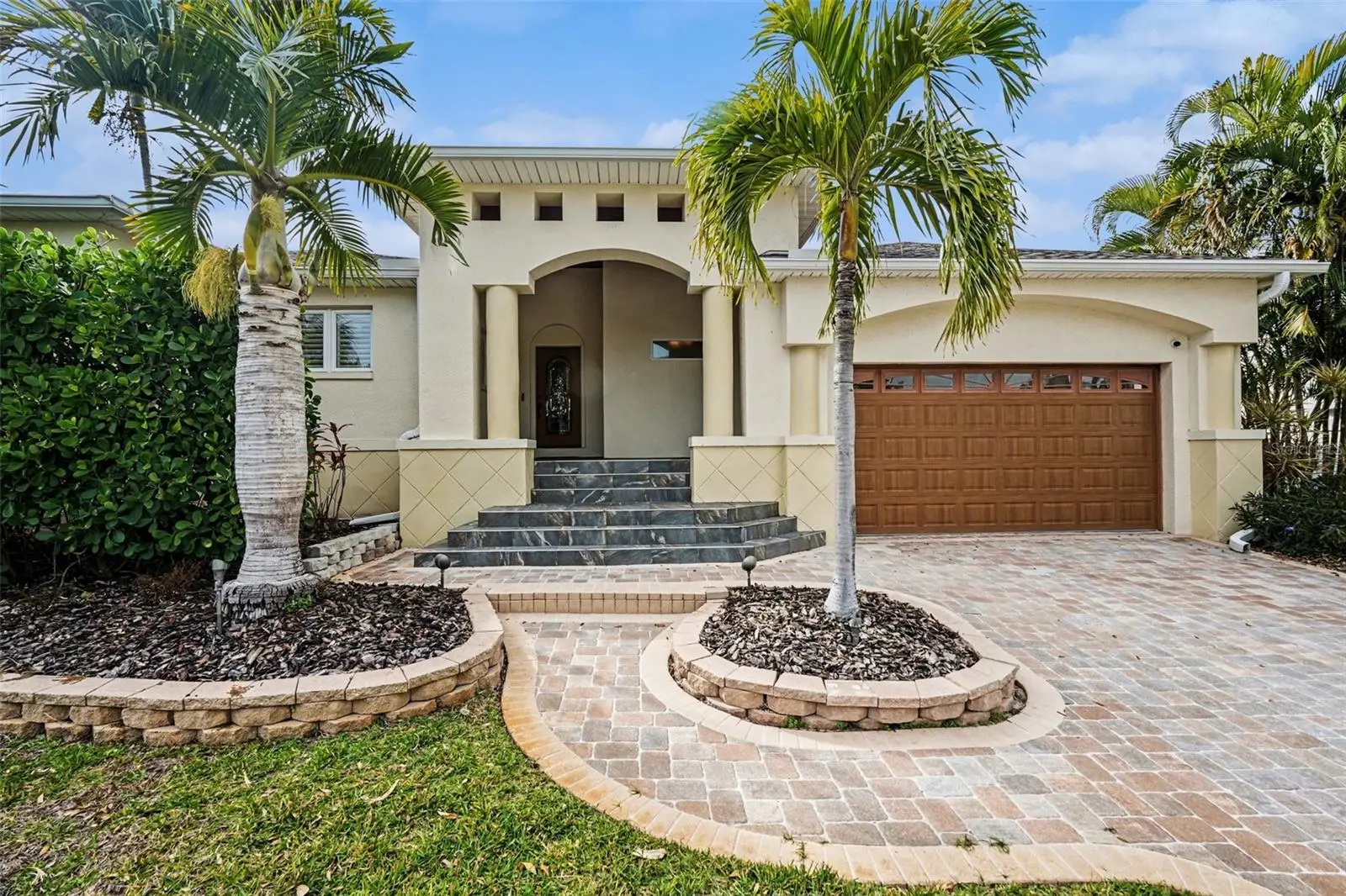 840 3rd Avenue, FL