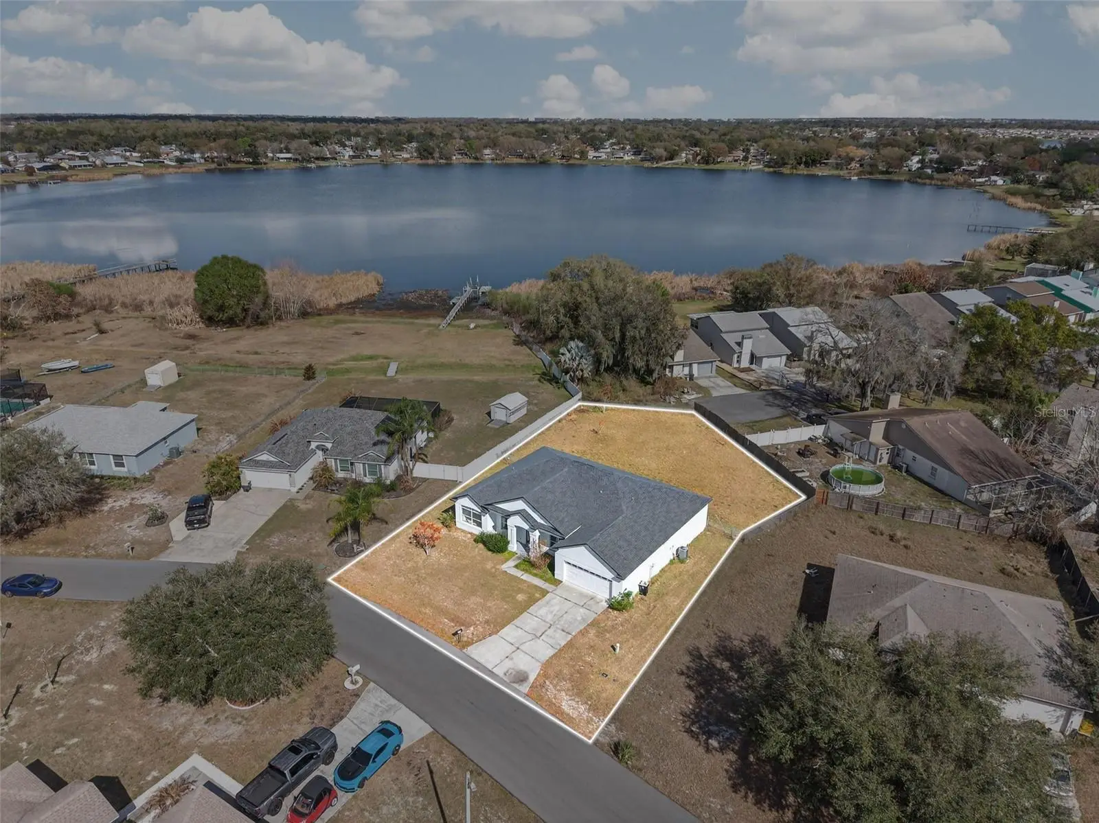 183 Lake Thomas, FL