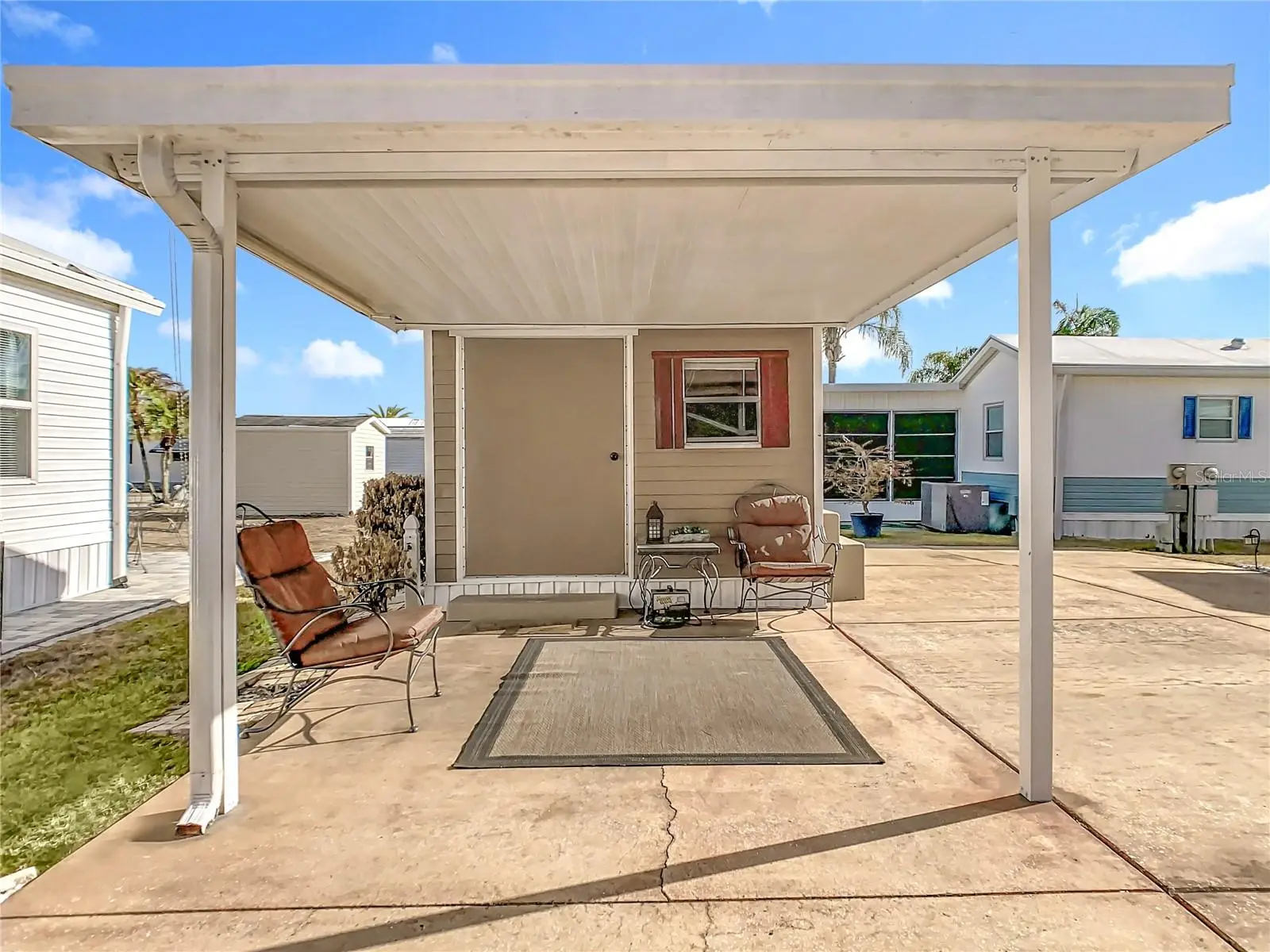 450 Pine Loop, FL