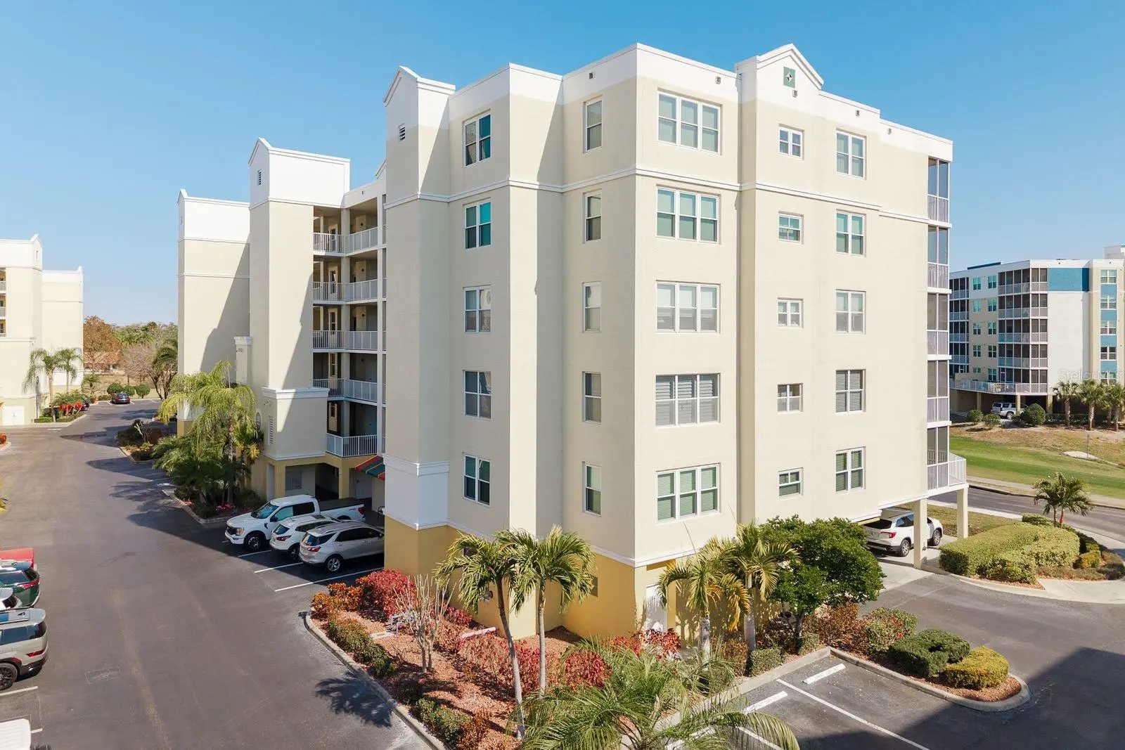 1200 Country Club Drive, FL