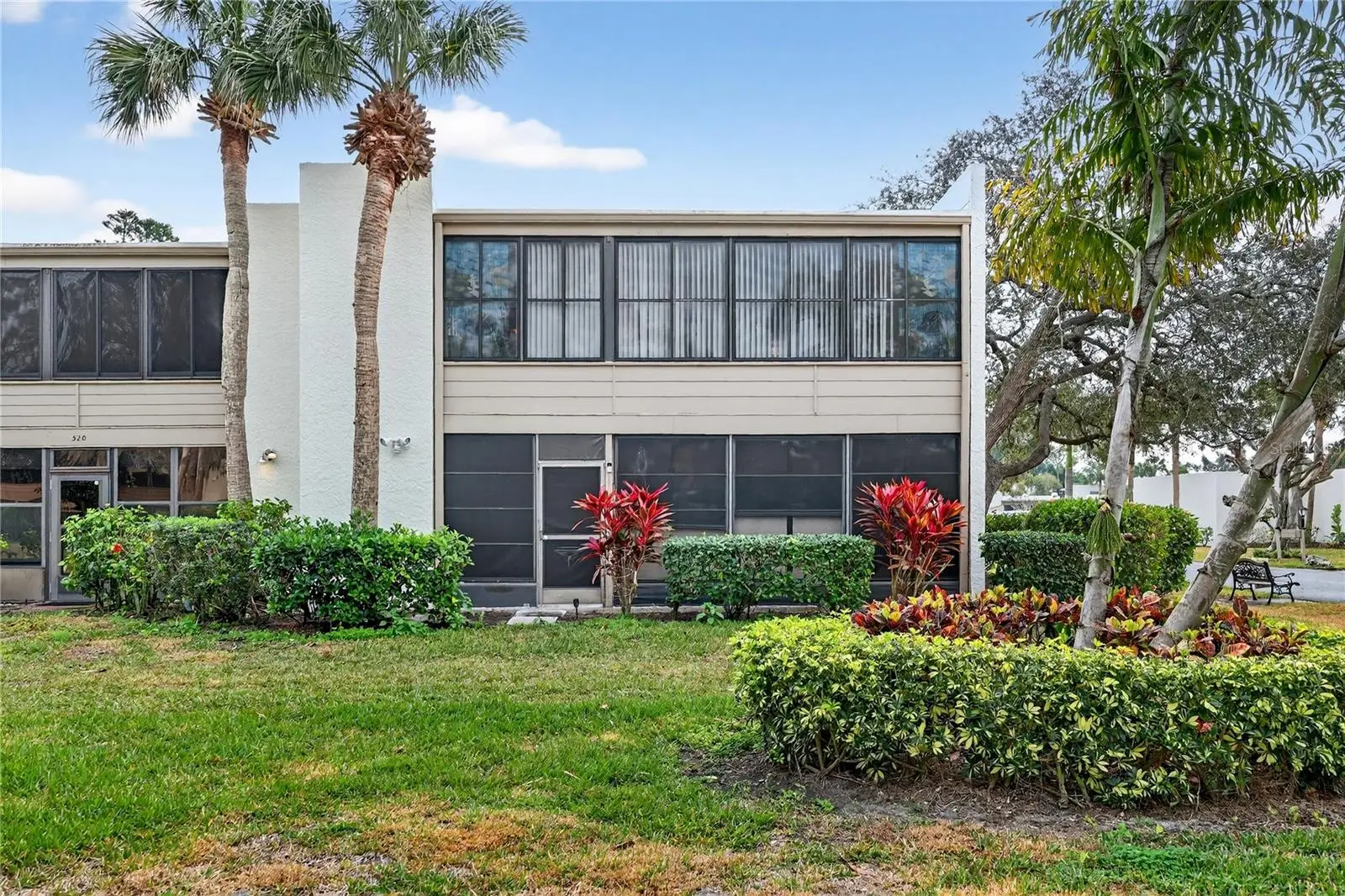 521 Lakeside Drive, FL