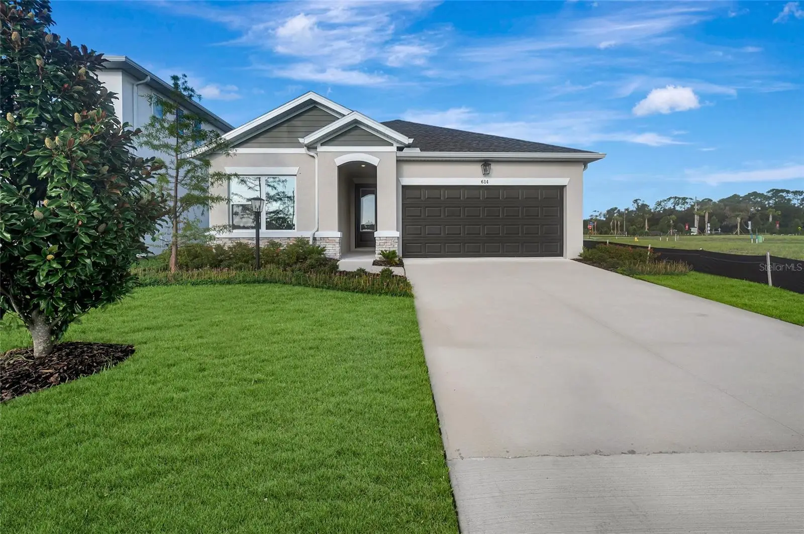 614 Kingswood Court, FL