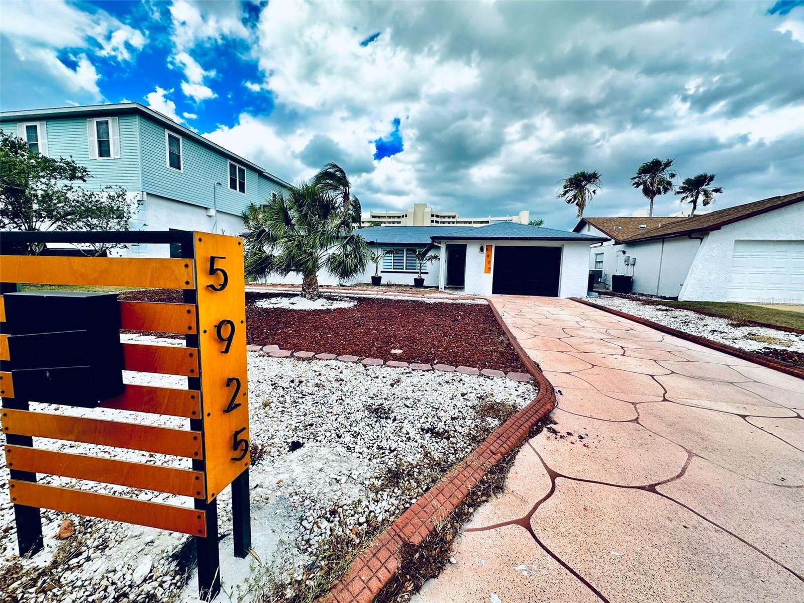 5925 Beverly Drive, FL