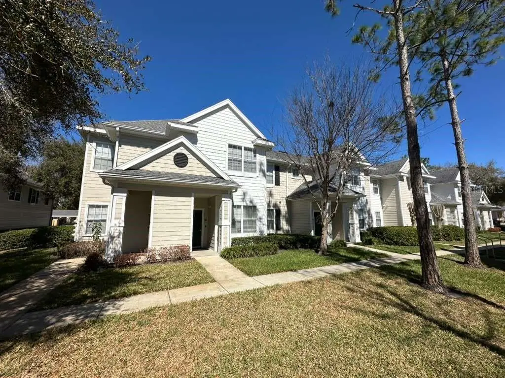 225 Southern Pecan Circle, FL