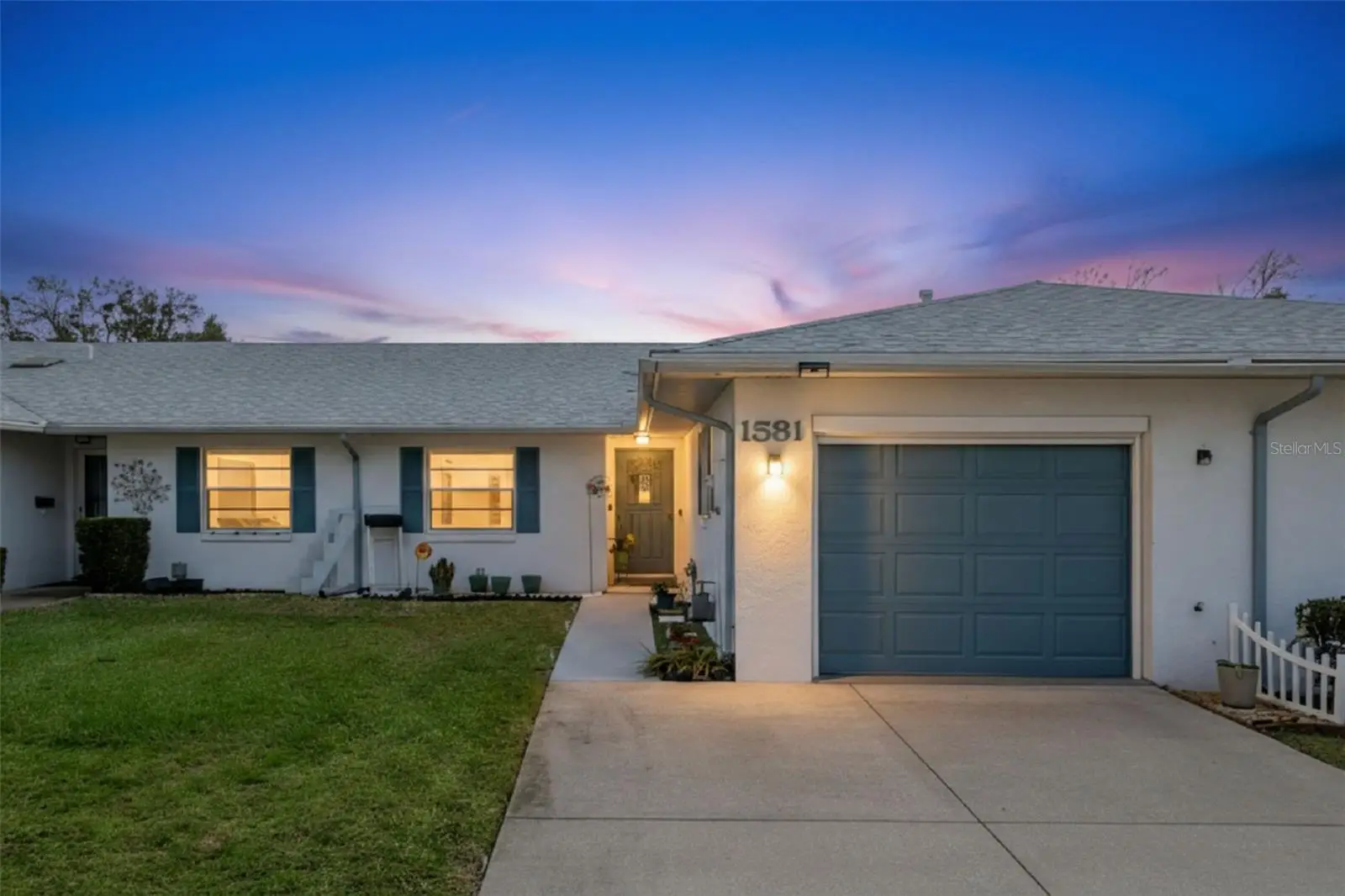1581 Oakview Circle, FL