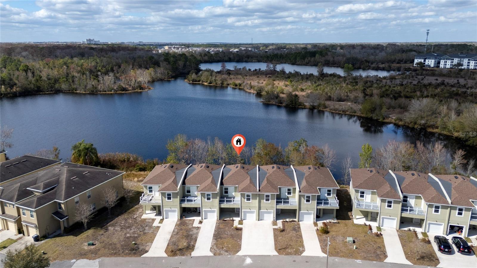 462 Lake Shore Parkway, FL