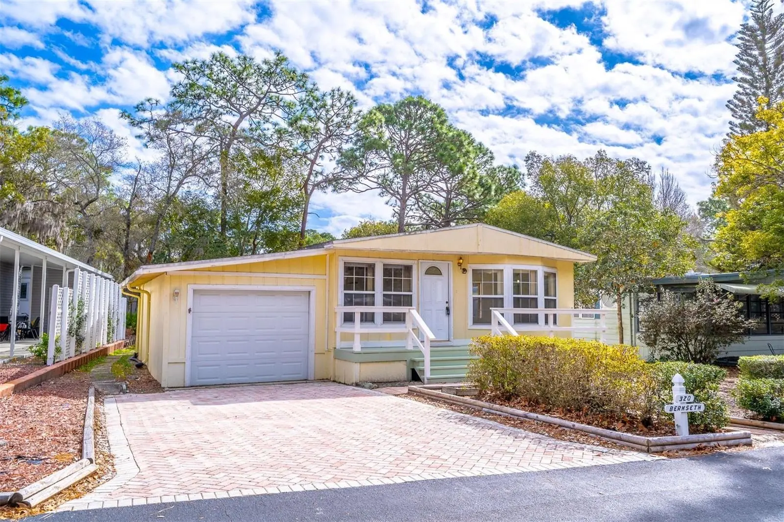 320 Forest Boulevard, FL