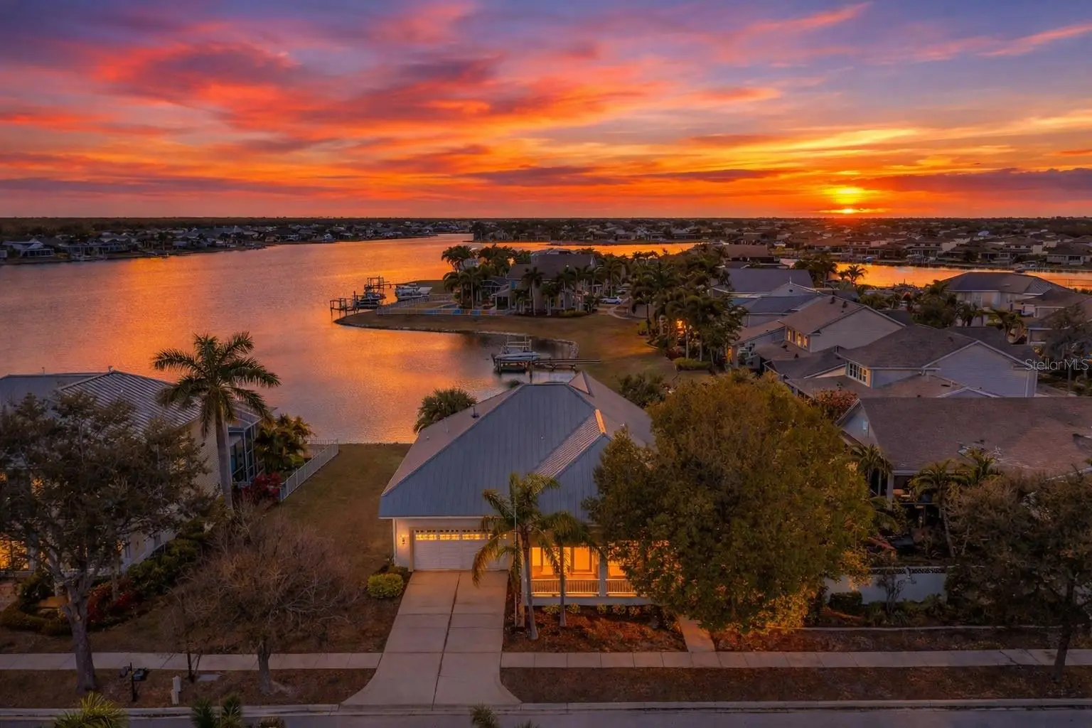 423 Manns Harbor Drive, FL
