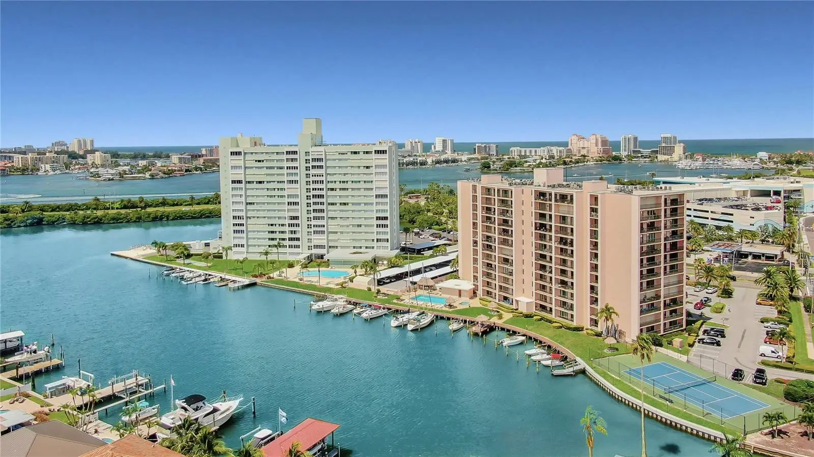 51 Island Way, FL