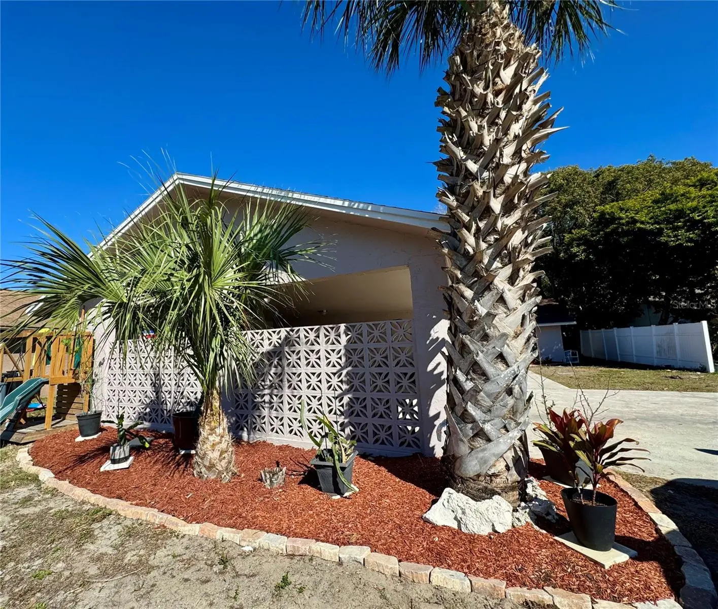 7116-7118 Green Street, FL