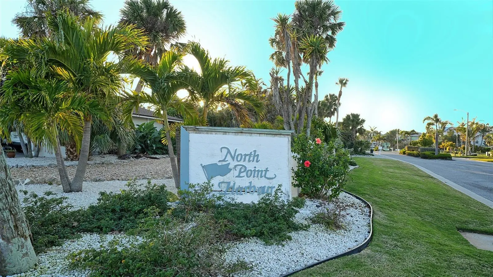 605 Point Drive, FL