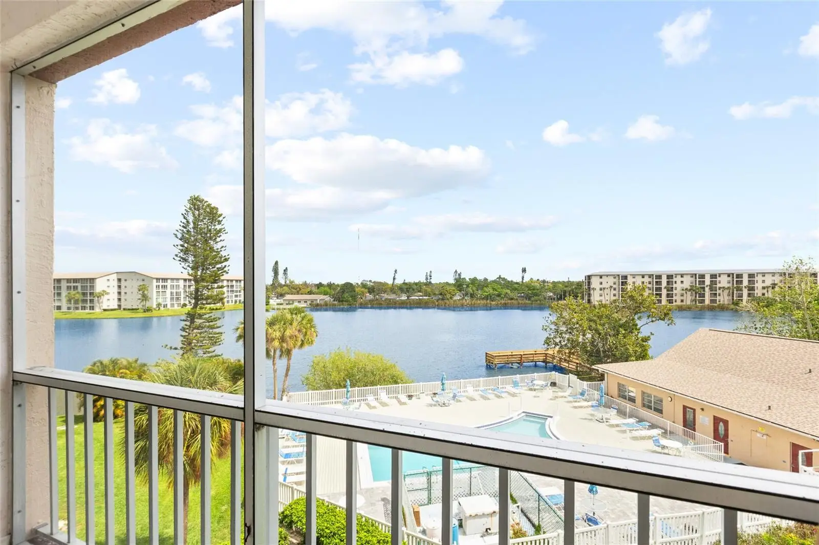 3959 Lake Bayshore Drive, FL