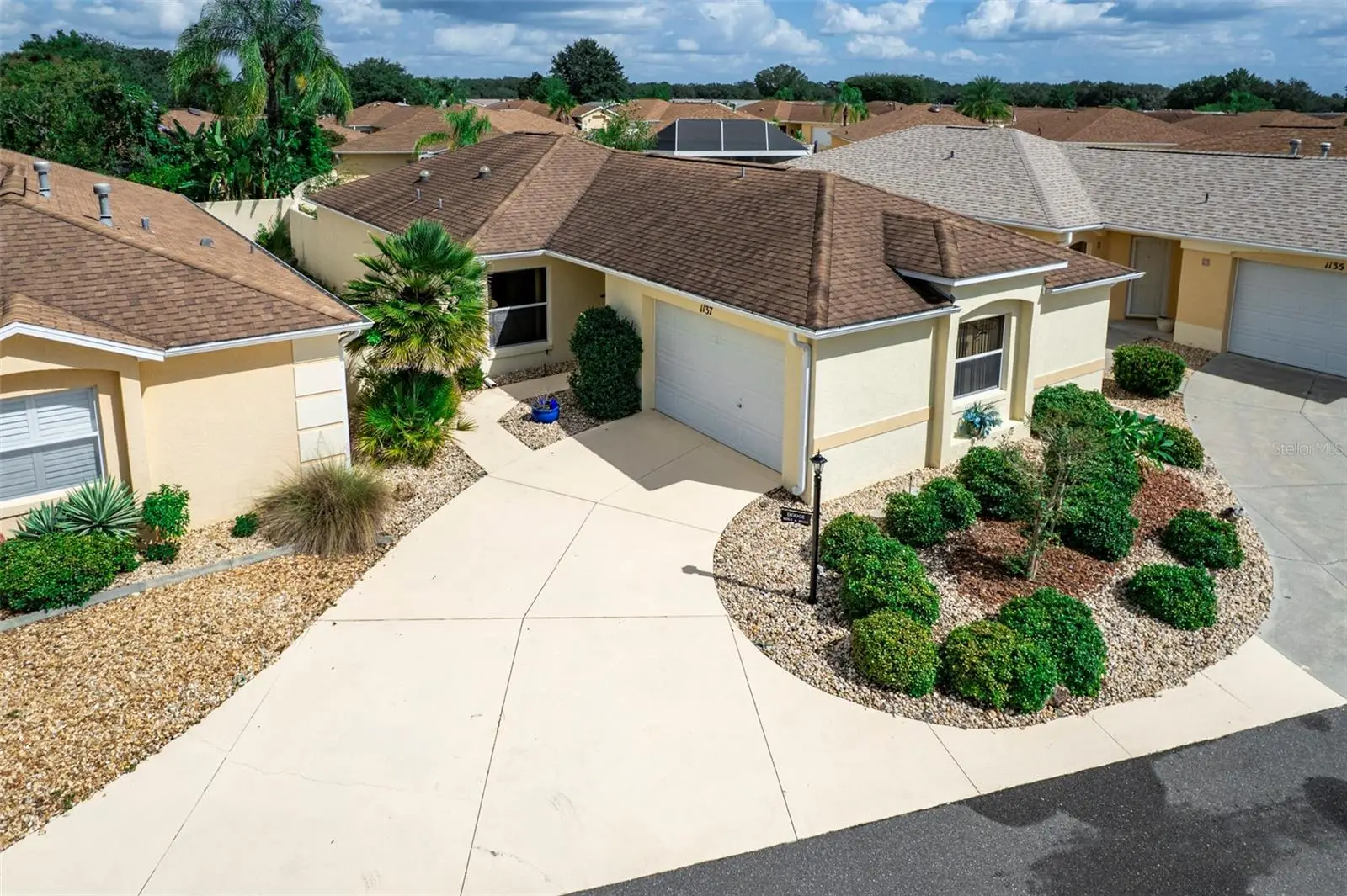 1137 Santa Cruz Drive, FL