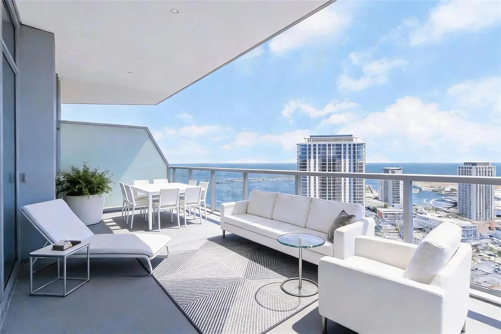 400 Central Avenue, FL