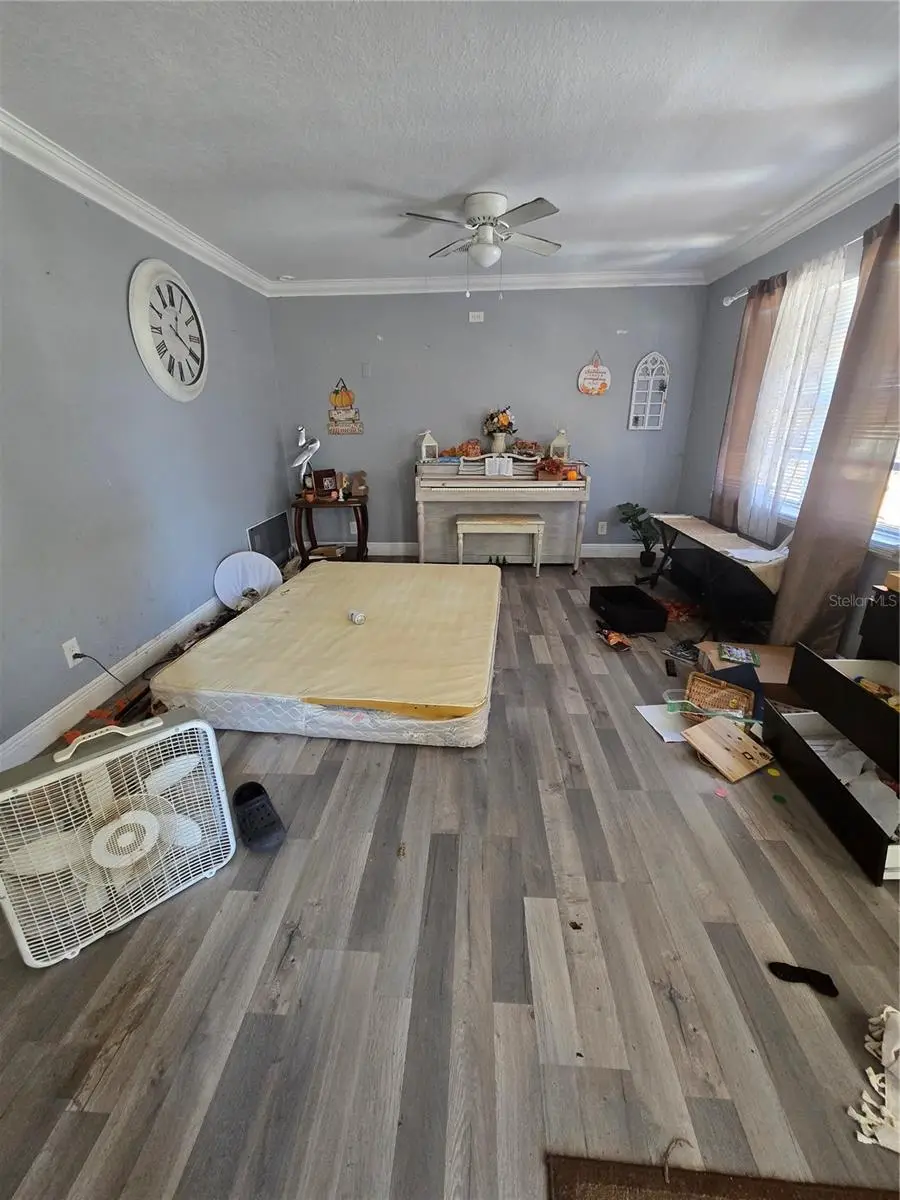 125 Edgewater Drive, FL