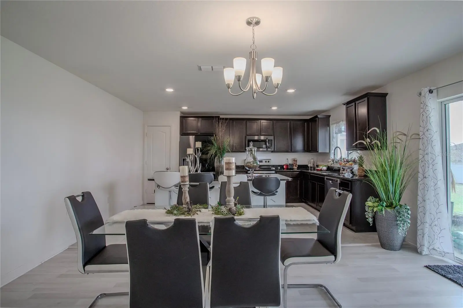 605 Sarner Pass Way, FL
