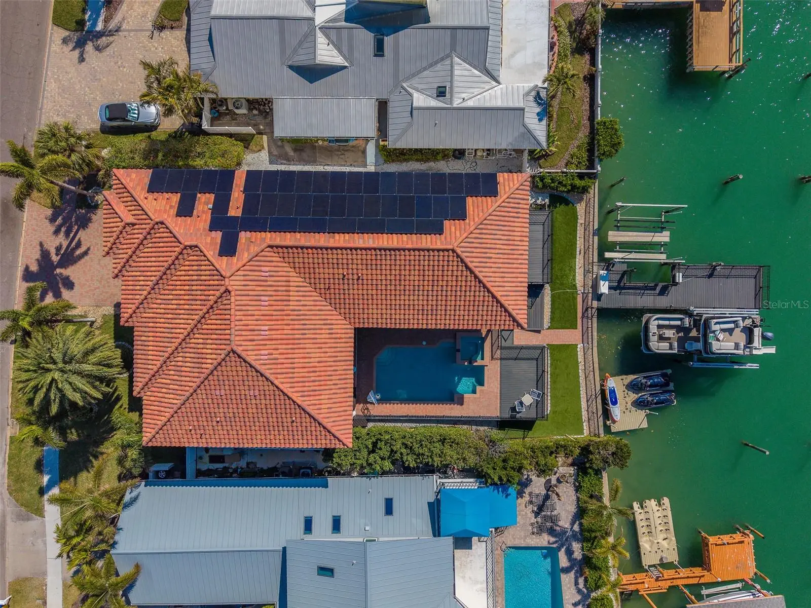 824 Island Way, FL