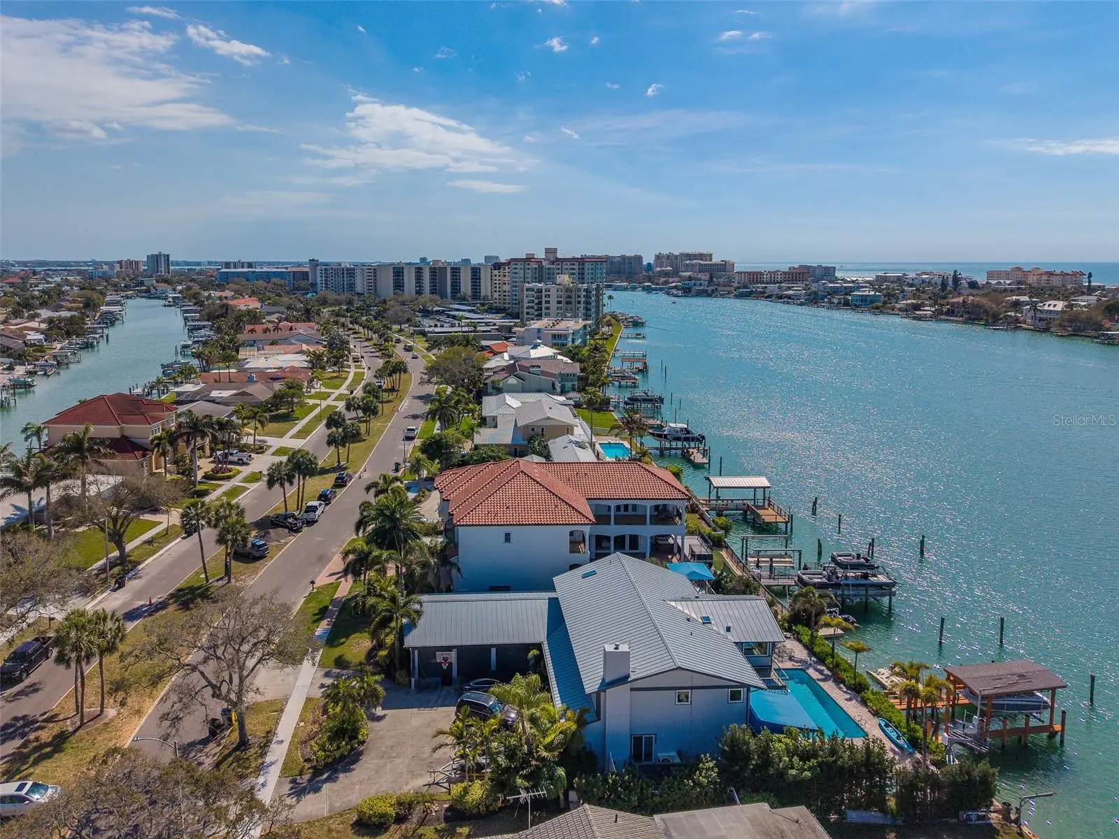 824 Island Way, FL