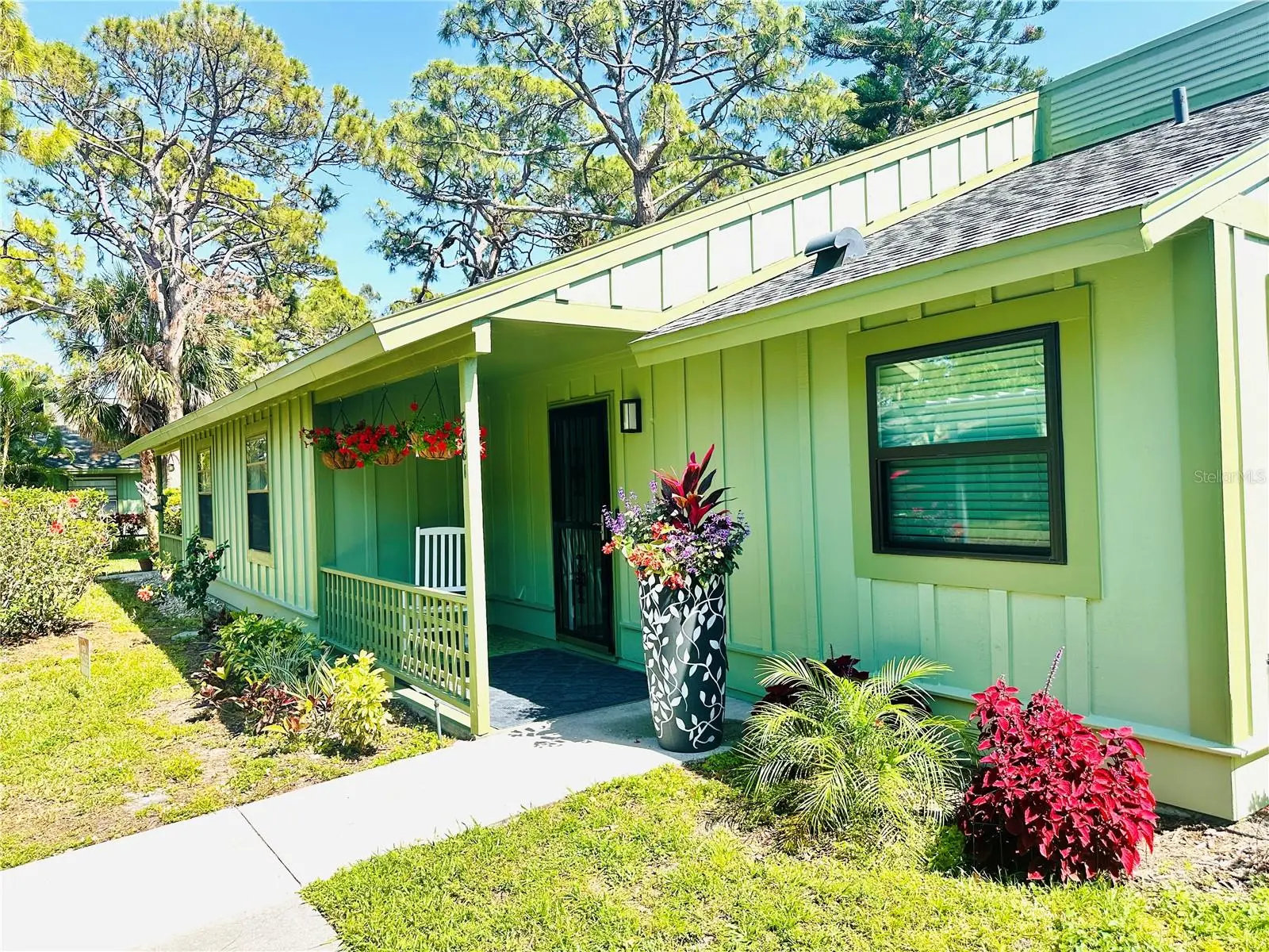 5061 Barrington Circle, FL