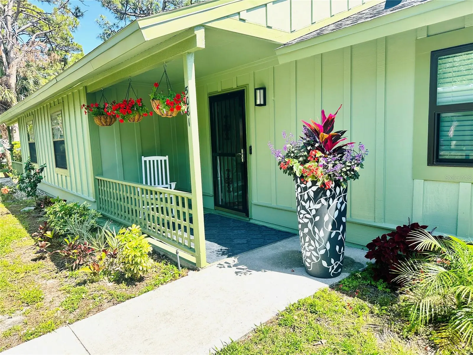 5061 Barrington Circle, FL